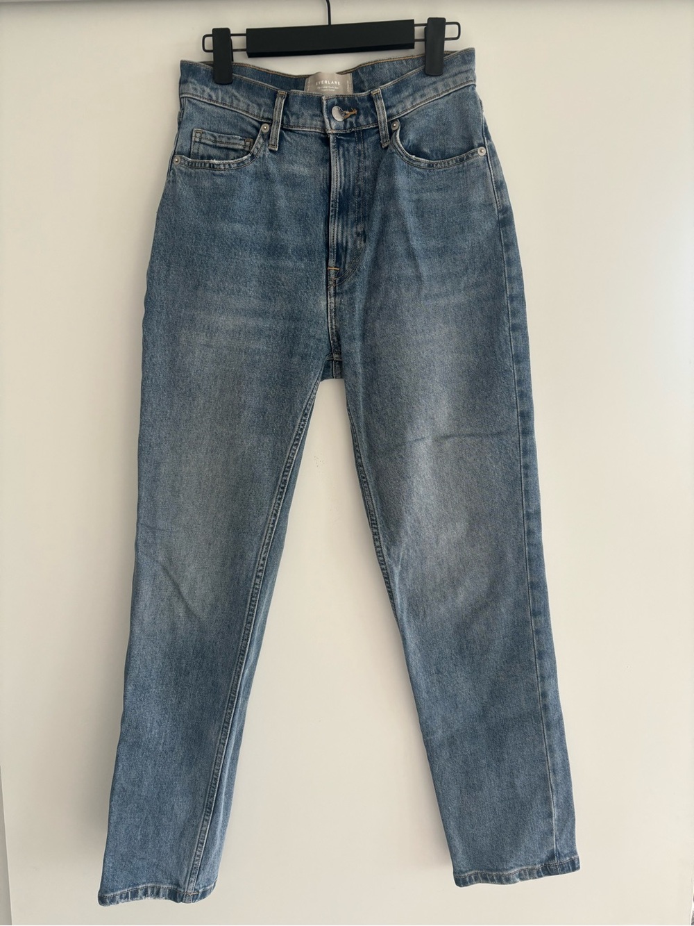 Everlane High-Rise Orignal Cheeky Jeans in Mid Blue